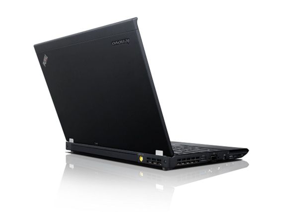 Нетбук Lenovo ThinkPad X230 / 12.5" (1366x768) TN / Intel Core i5-3320M (2 (4) ядра по 2.6 - 3.3 GHz) / 8 GB DDR3 / 240 GB SSD / Intel HD Graphics 4000 / WebCam б/у | Зображення 2