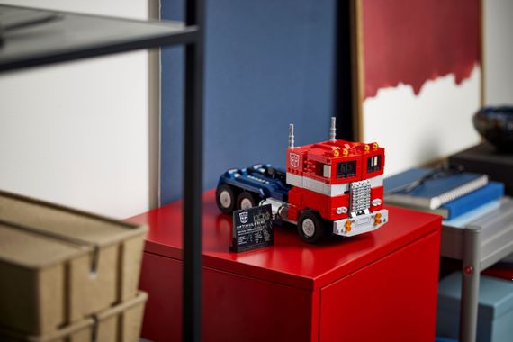 Конструктор LEGO Icons Оптимус Прайм 10302 | Зображення 2