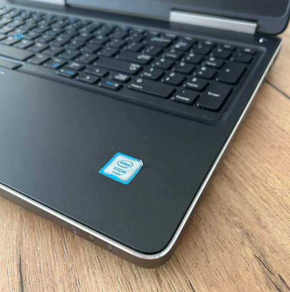 Ноутбук Dell Precision 7520 15.6" FHD Xeon E3 16Gb SSD 128Gb+HDD500 AMD VX4130 Б/В | Зображення 6