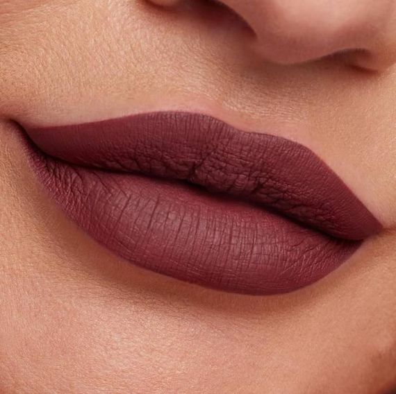 Матовая помада Huda Beauty liquid matte lipstick - First Class (4.2 ml) | Зображення 1