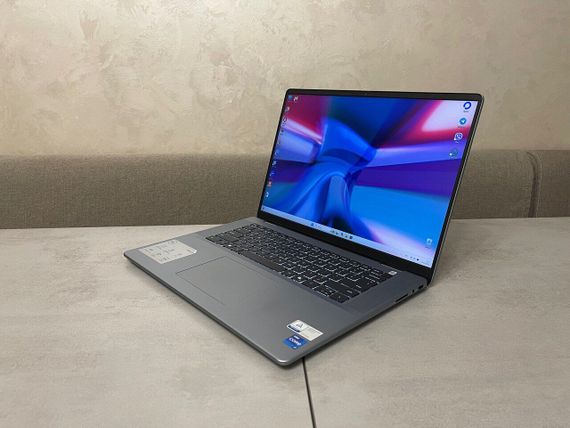 Ноутбук Dell Inspiron 16 Plus 7640 / 16" (2560x1600) IPS / Intel Core i7-13620H (10 (16) ядер по 3.6 - 4.9 GHz) / 16 GB DDR5 / 1000 GB SSD M.2 / Intel UHD Graphics / WebCam б/у | Зображення 5