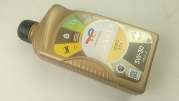 Олива моторна 5W-30 синтетична TOTAL Quartz INEO ECS 1 л. (166252) | Зображення 1