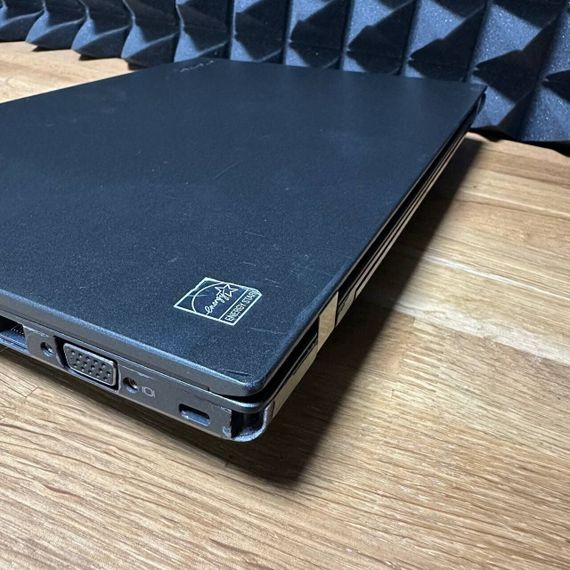 Ноутбук Б-класс Lenovo ThinkPad T450s / 14" (1920x1080) IPS / Intel Core i5-5200U (2 (4) ядра по 2.2 - 2.7 GHz) / 8 GB DDR3 / 128 GB SSD / Intel HD Graphics 5500 / WebCam / VGA б/у | Зображення 2