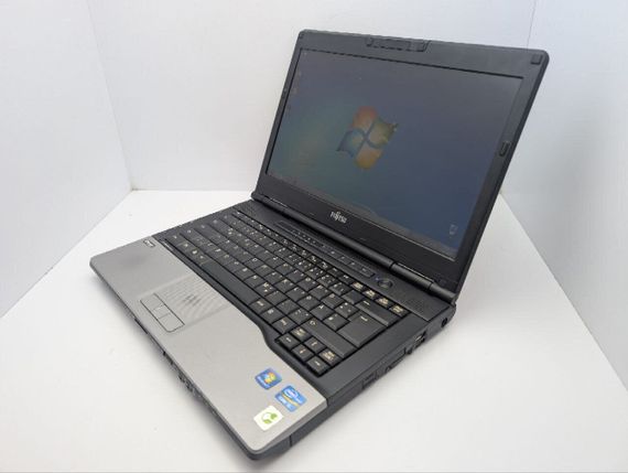 Ноутбук Fujitsu LifeBook S752 / 14" (1366x768) TN / Intel Core i5-3320M (2 (4) ядра по 2.6 - 3.3 GHz) / 6 GB DDR3 / 500 GB HDD / Intel HD Graphics 4400 б/у | Зображення 6