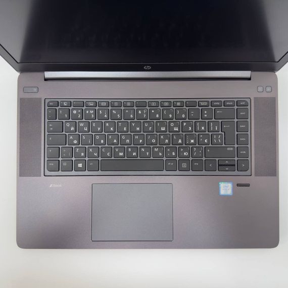Мобільна робоча станція HP ZBook Studio G3 / 15.6" (1920x1080) IPS / Intel Core i7-6820HQ (4 (8) ядра по 2.7 - 3.6 GHz) / 16 GB DDR4 / 512 GB SSD / nVidia Quadro M1000M, 4 GB GDDR5, 128-bit / WebCam б/в + Подарунок Мишка та килимок | Зображення 3