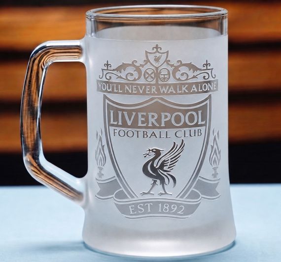 Пивний келих з ручкою Liverpool з гравіюванням подарунок для фаната ФК Ліверпуль футбольний кухоль