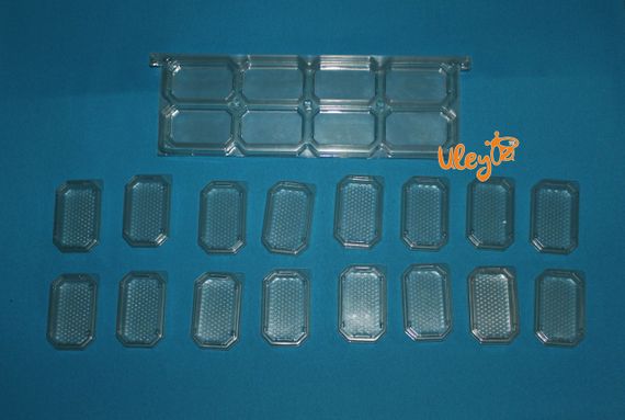 Комплект «Панський Сот» на магазинну рамку 145 мм (рамка -1 шт. контейнер — 16 шт.)