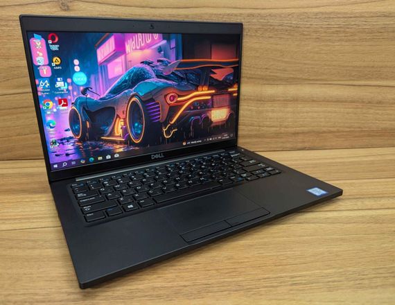 Ультрабук Dell Latitude 7390 / 13.3" (1920x1080) IPS / Intel Core i7-8650U (4 (8) ядра по 1.9 - 4.2 GHz) / 16 GB DDR4 / 512 GB SSD / Intel UHD Graphics 620 / WebCam / Windows 10 б/у | Зображення 3