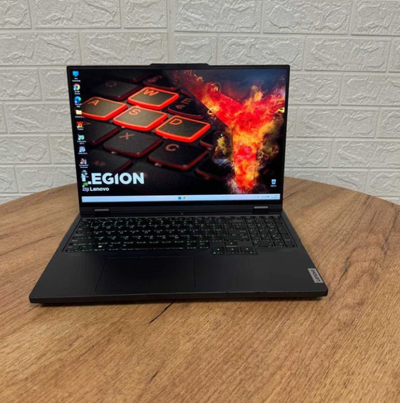 Ноутбук Lenovo Legion Pro 5 16IRX8 2K 240Hz i7 13700HX 32Gb SSD 1Tb RTX 4070 Б/В
