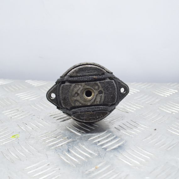 Подушка КПП 2.0 TFSI Audi A4 B6 B7 2000-2008 Лапа опора коробки перемикання передач Ауді а4 б6 б7 8E0399151AP | Зображення 1