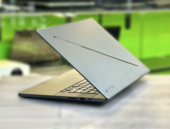 Игровой ноутбук Asus ROG Zephyrus G16 GU605M / 16" (2560x1600) OLED / Intel Core Ultra 9 185H (16 (22) ядер по 2.3 - 5.1 GHz) / 16 GB DDR5 / 2000 GB SSD M.2 / nVidia GeForce RTX 4070, 8 GB GDDR6, 128-bit / WebCam / Win 11 Home б/у | Зображення 5