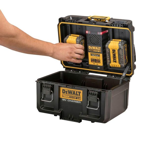 Зарядний пристрій-BOX 6А DeWALT DWST83471 | Зображення 1