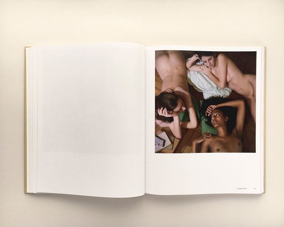 Известные фотографы современности книга фотографий Моны Кун Mona Kuhn "Works" подарочные книги для фотографов | Зображення 2