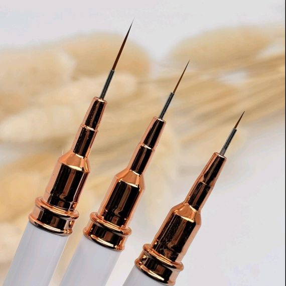 Набор белых ультратонких кистей Global Fashion для росписи, вензелей и френча (4, 8, 12 мм)