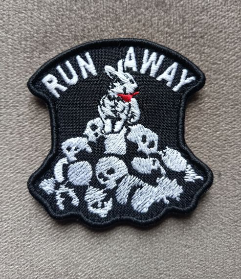 Шеврон Run Away