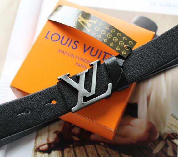 Женский кожаный ремень Louis Vuitton ширина 3 см пряжка серебро хром черный | Зображення 3