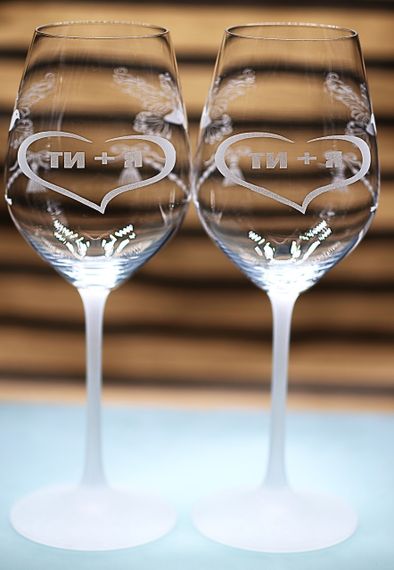 Набір винних келихів 480 мл Ти і Я з голубами весільні фужери  подарунок для пари | Зображення 2