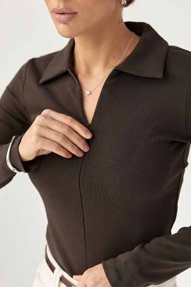 Приталений лонгслів-поло на блискавці - темно-коричневий цвет, M (є розміри) | Зображення 3