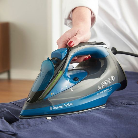 Праска Russell Hobbs Colour Control Pro, 2400Вт, 380мл, паровий удар -185гр, самоочищення, індик.температури, керам. підошва, синій (27280-56) | Зображення 3