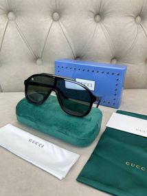 Сонцезахисні окуляри Gucci GG1038S g243