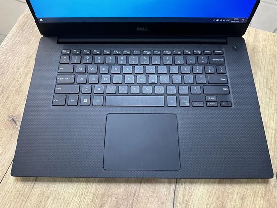 Ноутбук Dell Precision 5520 15.6" FHD IPS i7 6820HQ/8Gb/256Gb SSD/Quadro M1200 Б/У | Зображення 1