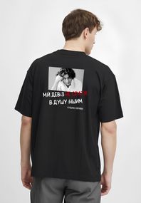 Футболка з мерчем