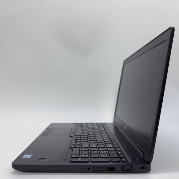 Ноутбук Dell Latitude 5580 / 15.6" (1920x1080) IPS / Intel Core i7-7820HQ (4 (8) ядра по 2.9 - 3.9 GHz) / 16 GB DDR4 / 256 GB SSD / nVidia GeForce 940MX, 2 GB GDDR5, 64-bit / WebCam / HDMI б/в + Подарунок Мишка та килимок | Зображення 4