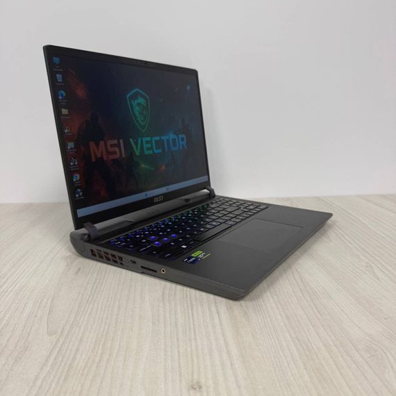 Игровой ноутбук Б-класс MSI Vector GP68HX 12VH / 16" (1920x1200) IPS / Intel Core i9-12900HX (16 (24) ядер по 3.6 - 5.0 GHz) / 32 GB DDR5 / 1000 GB SSD NVMe / nVidia GeForce RTX 4080, 12 GB GDDR6, 192-bit / WebCam б/у | Зображення 3