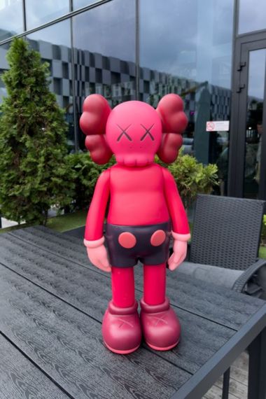 Статуетка Kaws Dissected Companion Blush  колекційна фігурка для інтер'єру 70 см червоний kw016