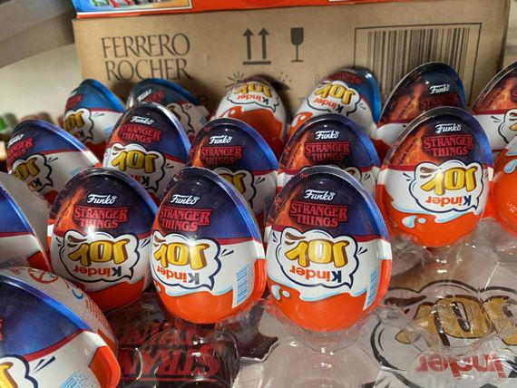 🚀🔥 Kinder Joy Strong Things 20 г – шоколадне яйце з іграшкою | Нова серія | Оригінал | Зображення 6