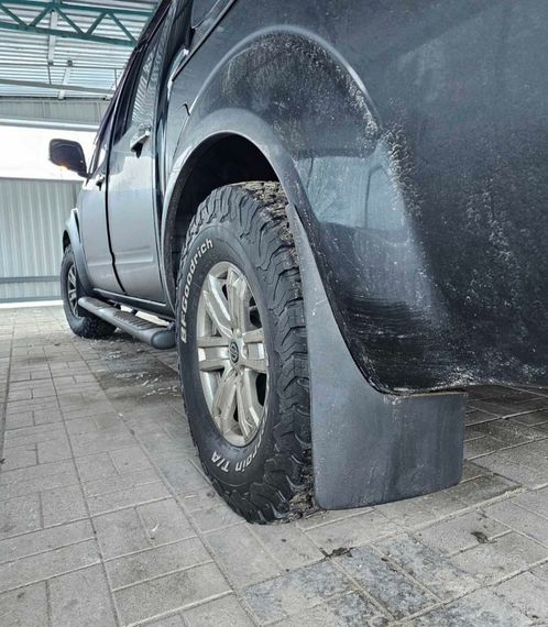 Задние брызговики (2 шт.) для Nissan Navara 2006-2015 гг | Зображення 2