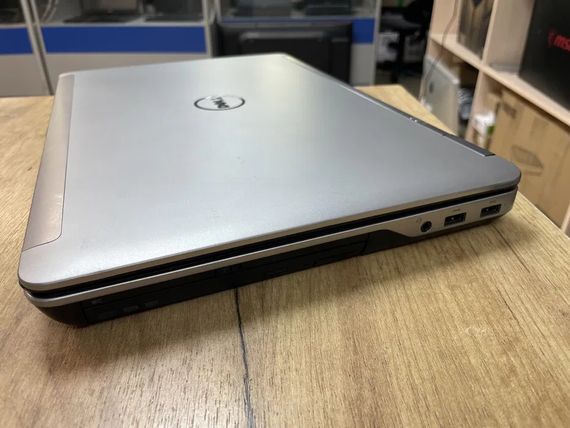 Ноутбук Dell Presicion M2800 15.6  HD core i5 4210M/8gb/500gb/FirePro w4170M | Зображення 4