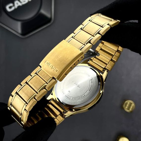Чоловічий годинник Casio MTP-V300G-1A | Зображення 5