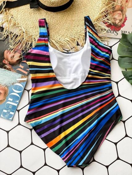 Суцільний смугастий купальник  PLUS SIZE зі зйомними чашками | Зображення 9