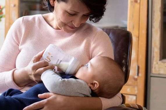 Philips Пляшечка Avent для годування Natural Природний Потік, 260 мл.1 шт. Жираф (SCY903/66) | Зображення 1