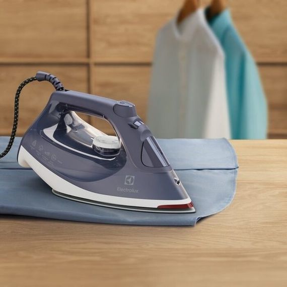 Праска з подачею пари Electrolux E6SI1-2MN | Зображення 2