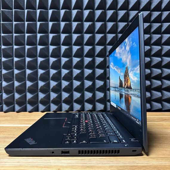 Ультрабук Б-класс Lenovo ThinkPad L14 Gen 1 / 14" (1920x1080) IPS / AMD Ryzen 5 Pro 4650U (6 (12) ядер по 2.1 - 4.0 GHz) / 8 GB DDR4 / 256 GB SSD / AMD Radeon RX Vega 6 Graphics / WebCam б/у | Зображення 5