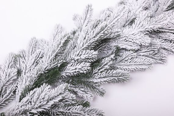 Хвойная литая гирлянда 2 м заснеженные ветки елки TD-BRNCHSN2 | Зображення 1