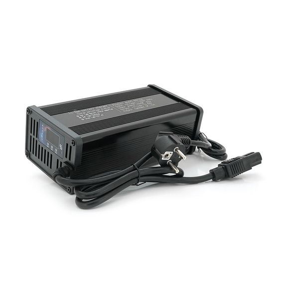 Зарядний пристрій для акумуляторів Li-ion 72V(84V),20S,12A, штекер Triangle plug (T-tipe/IEC/C13 N+L-),  185x88x60mm | Зображення 1