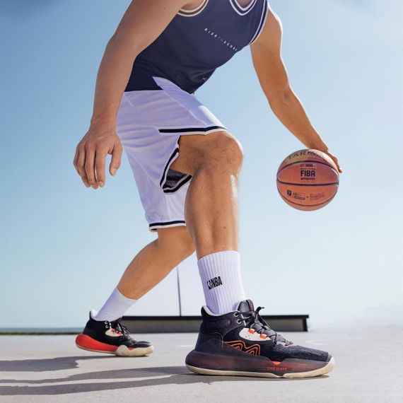 Кросівки SE 500 для баскетболу чоловічі/жіночі високі чорні - EU48 UA47 | Зображення 1