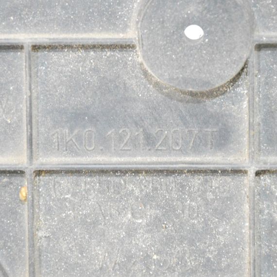 Вентилятор радіатора Volkswagen Golf V Pasasr B6 B7 Touran Дифузор Фольксваген Гольф Пассат Туран 1K0121207T | Зображення 2