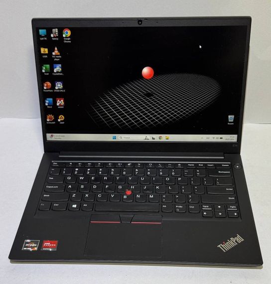 Ноутбук Lenovo ThinkPad E14 Gen 2 / 14" (1920x1080) IPS / AMD Ryzen 3 4300U (4 ядра по 2.7 - 3.7 GHz) / 12 GB DDR4 / 256 GB SSD / Intel UHD Graphics / WebCam б/в | Зображення 1