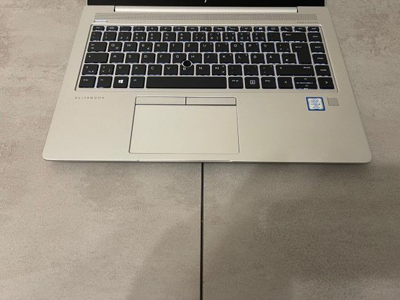 Ультрабук HP EliteBook 840 G5 / 14" (1920x1080) IPS / Intel Core i5-8365U (4 (8) ядра по 1.6 - 4.1 GHz) / 16 GB DDR4 / 256 GB SSD M.2 / Intel UHD Graphics 620 / WebCam б/у | Зображення 3