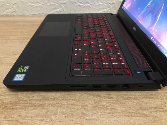 Ігровий Ноутбук Dell 5577 + CORE i7 + GTX 1050 4 GB + DDR4 + 512 SSD + Гарантія | Зображення 3
