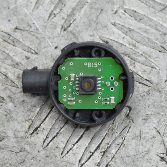 Датчик удару airbag передніх лівих дверей Volkswagen Golf VII 2012-2020 Датчик удару Фольксваген 5Q0959354 | Зображення 1