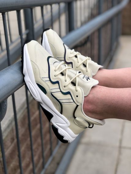 Жіночі кросівки Adidas Ozweego Milk White | Зображення 1