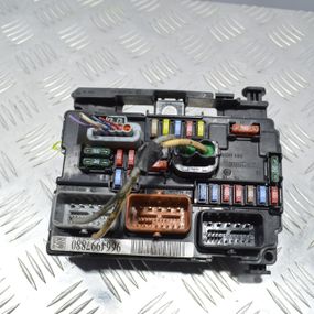 Блок запобіжників BSM R09 Peugeot 207 2006-2012 Модуль БСМ р09 Пежо 207 9664997880