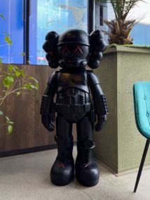 Kaws Star Wars Stormtrooper Black велика колекційна статуетка фігурка 140 см чорний kw008