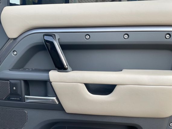 Чорні накладки в салон для Land Rover Defender 2019- рр | Зображення 3