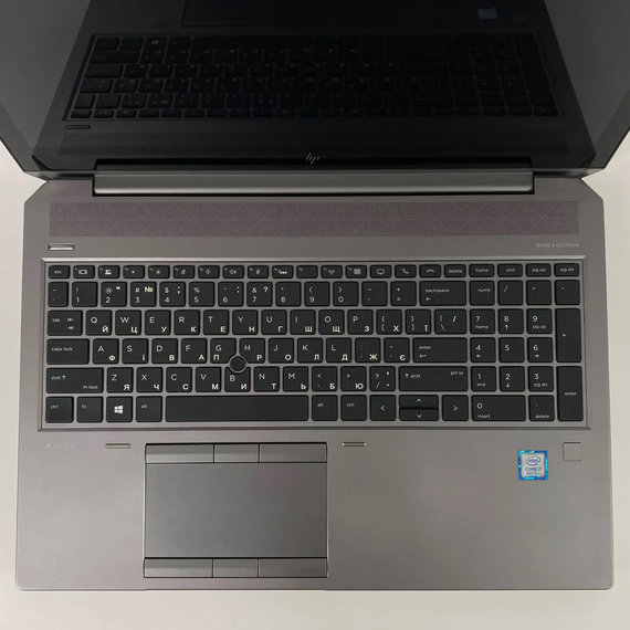 Мобильная рабочая станция Б-класс HP ZBook 15 G5 / 15.6" (1920x1080) IPS Touch / Intel Core i7-8750H (6 (12) ядер по 2.2 - 4.1 GHz) / 16 GB DDR4 / 512 GB SSD / nVidia Quadro P1000, 4 GB GDDR5, 256-bit / TouchID / WebCam / HDMI б/у + Подарок Мышь / USB | Зображення 2